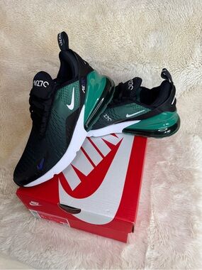 New in Box - Nike Air Max 270 (Size 5Y)